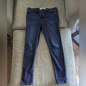 Hollister Jeans size 7